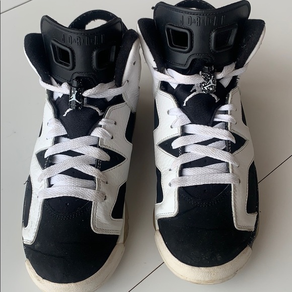 Jordan 6 Oreos - Picture 4 of 9